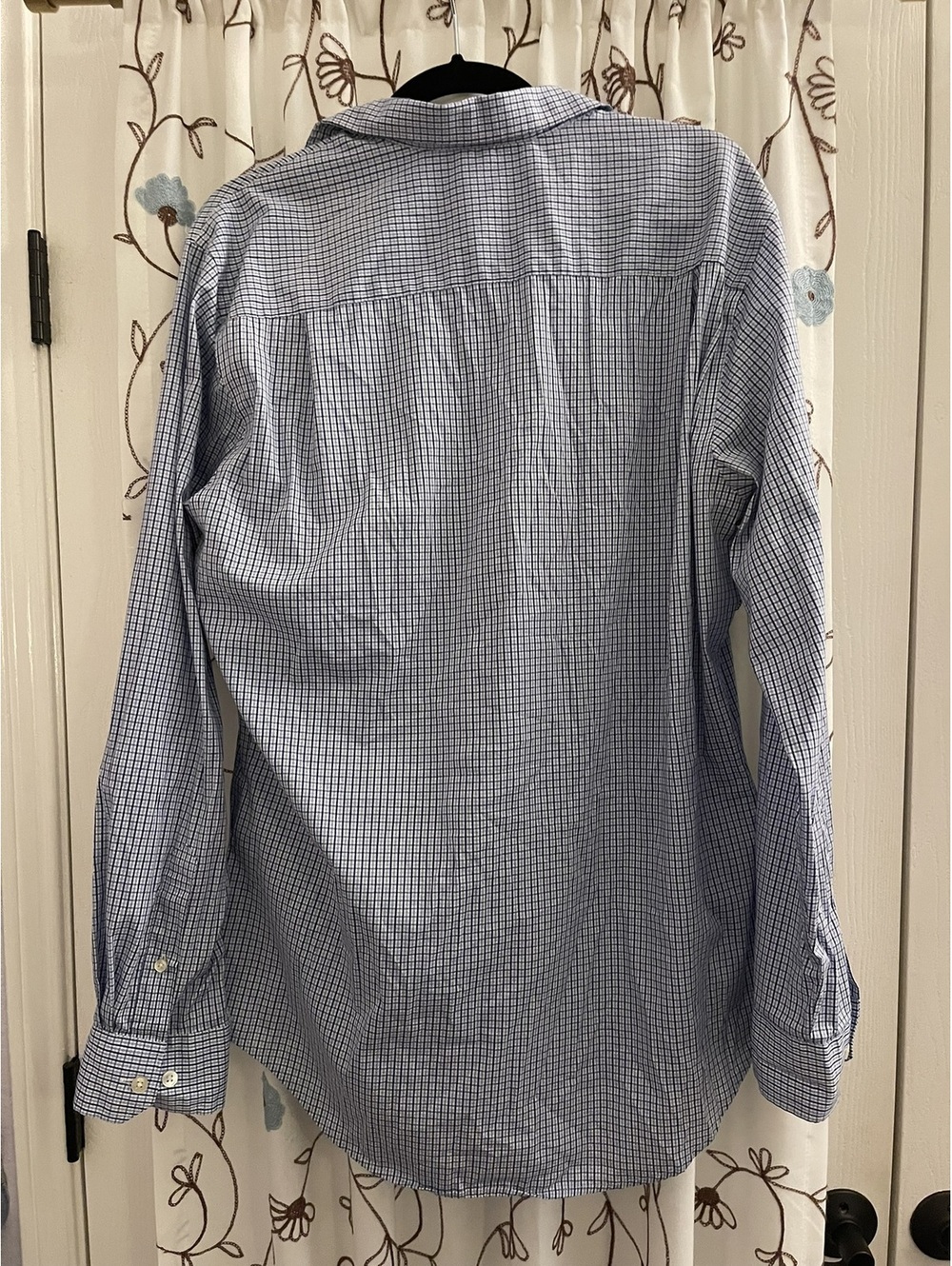 LIKE NEW | Van Heusen | M | Mens Blue Check Long Sleeve Shirt - Picture 9 of 10